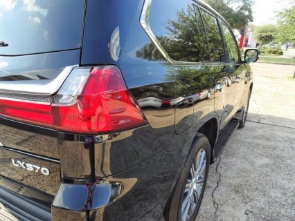 Selling Used 2017 Lexus LX 570 Jeep Full Options 3